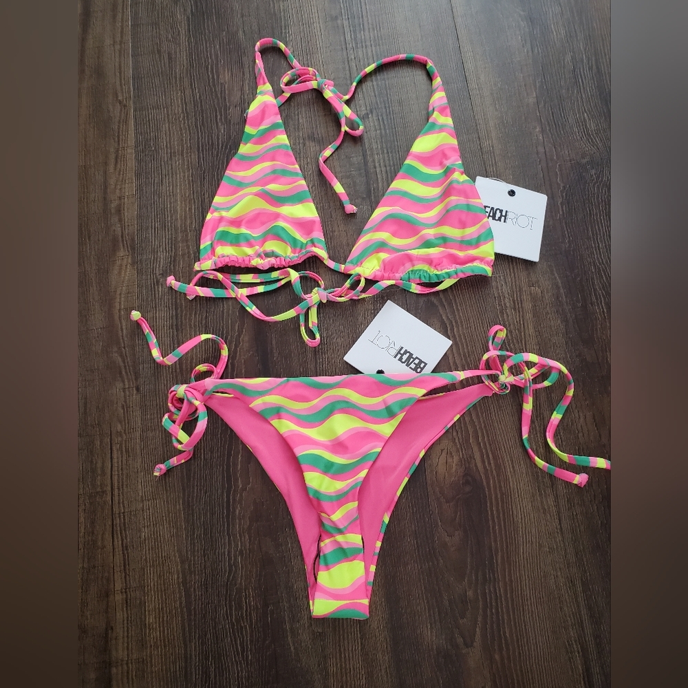 Beach riot bikini set